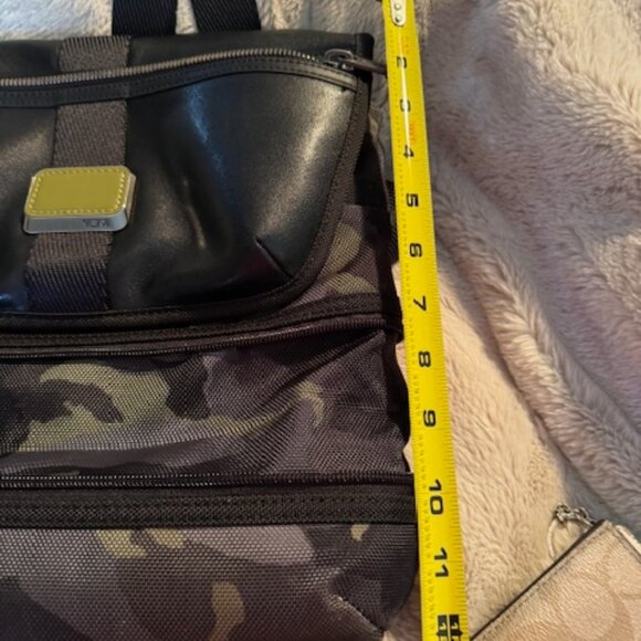 TUMI Expandable Camo  Alpha Bravo Beale Canvas Leather  - Green & Black camo - Picture 11 of 11